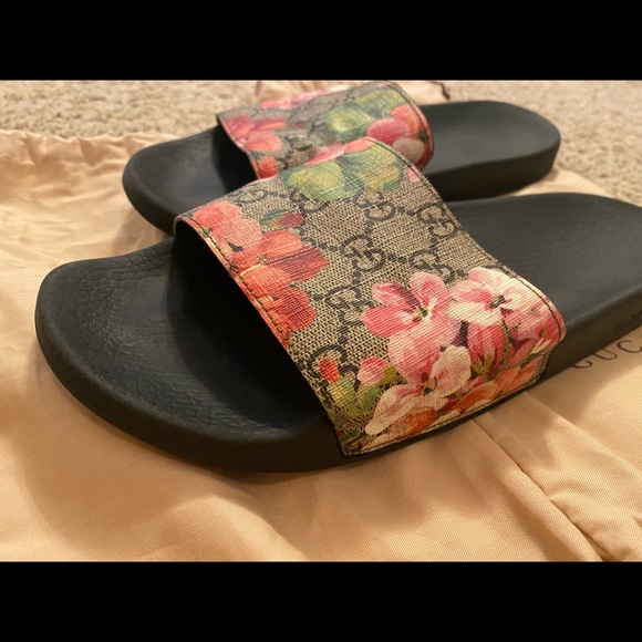 Gucci Slides - Picture 5 of 8